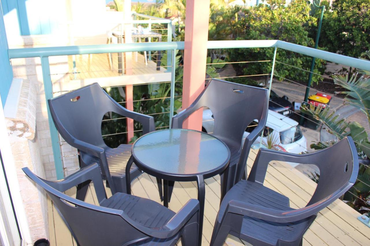 Aqualuna Apartments Sapphire Beach Exterior photo